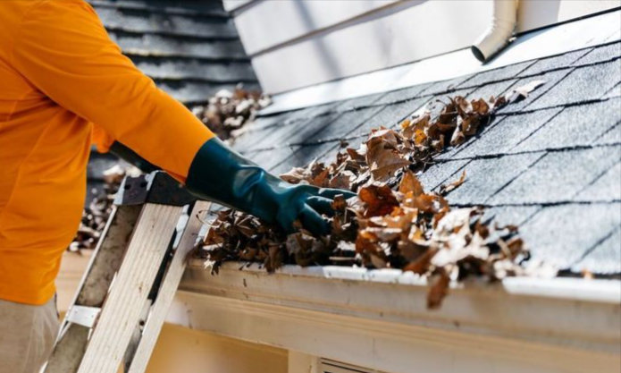 Expert Tips & Tricks For Effortless Gutter Cleaning: A Complete Guide
