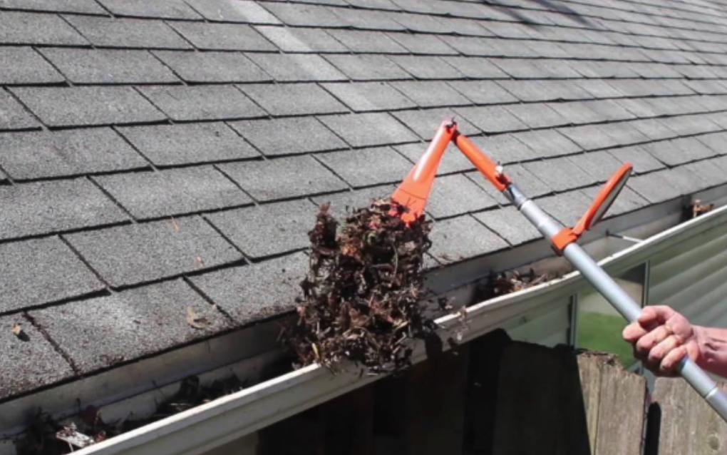 Expert Gutter Cleaning Services To Safeguard Your Property